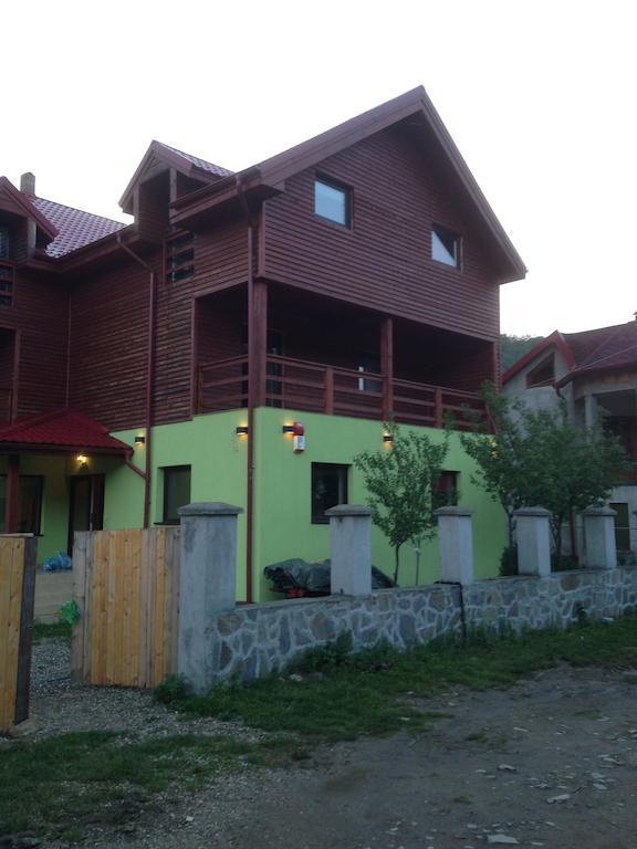Dorf Haus Valiug Hotel Exterior foto